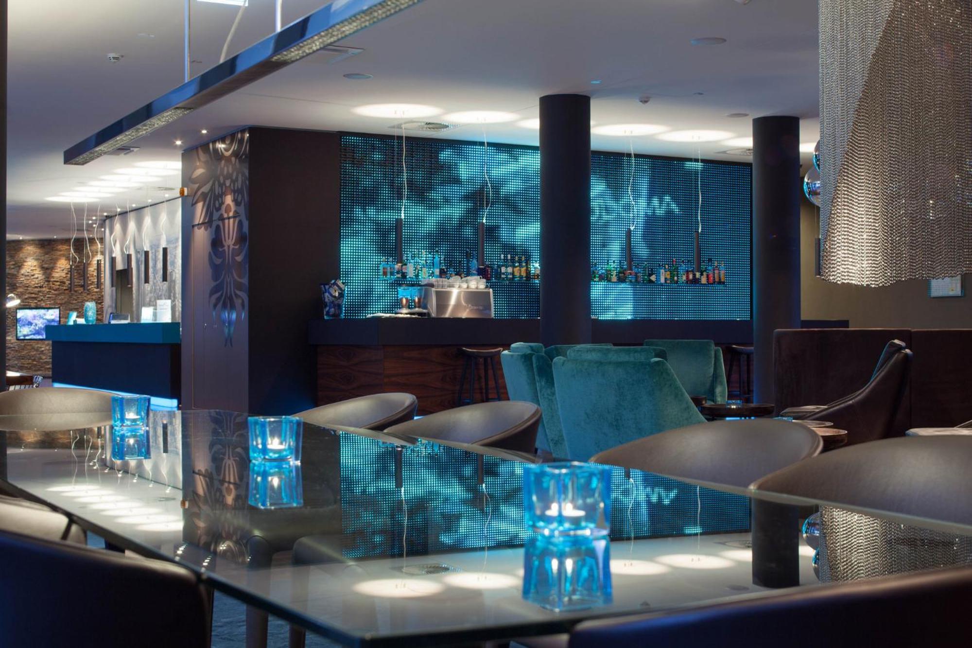 Motel One Frankfurt Messe Франкфурт-на-Майні Екстер'єр фото