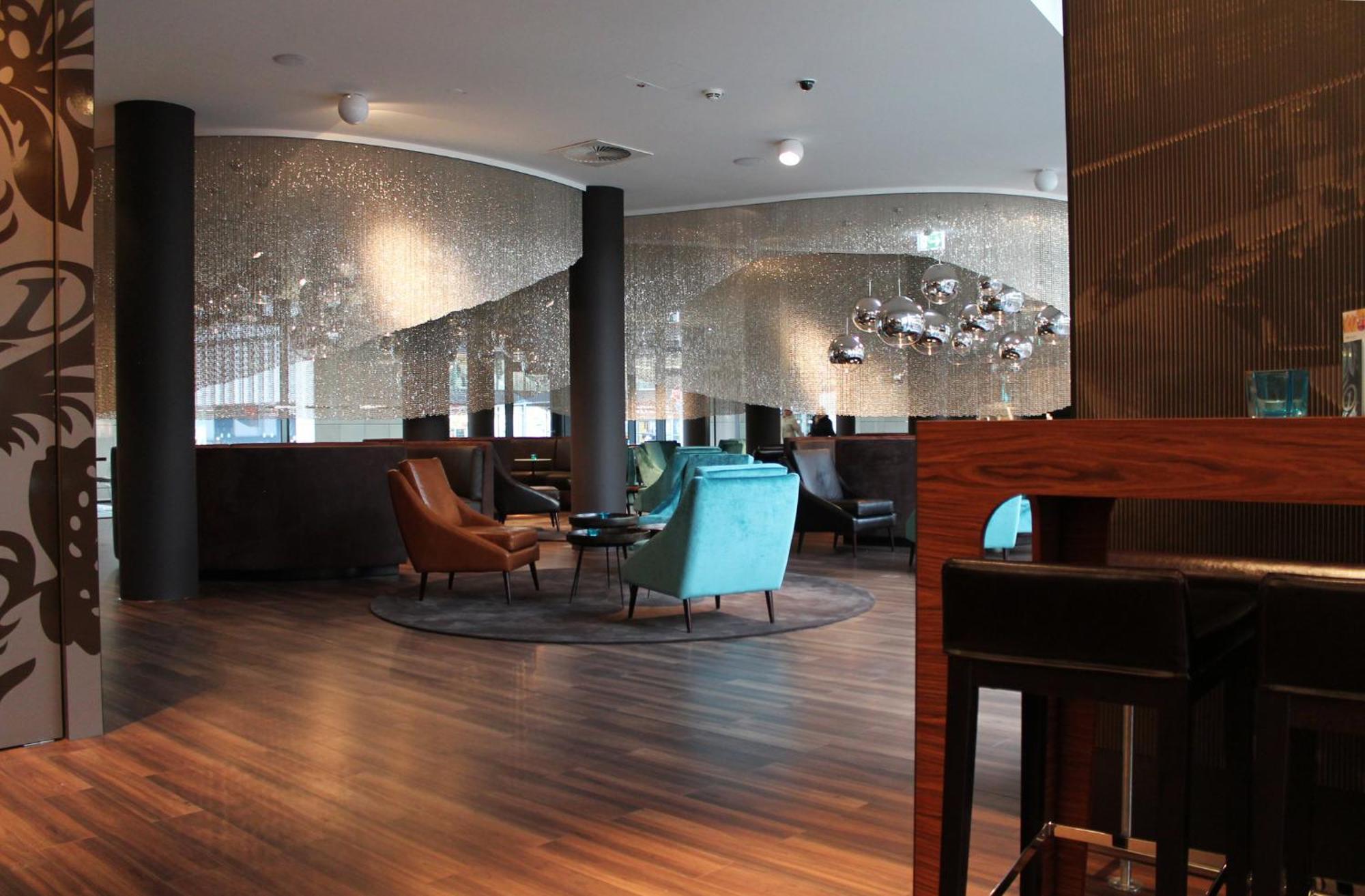 Motel One Frankfurt Messe Франкфурт-на-Майні Екстер'єр фото