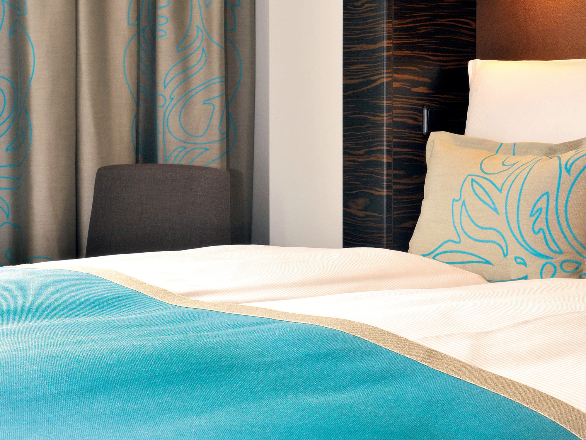 Motel One Frankfurt Messe Франкфурт-на-Майні Екстер'єр фото