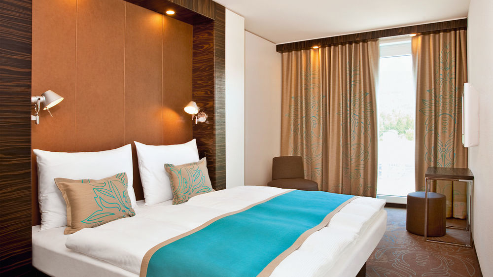 Motel One Frankfurt Messe Франкфурт-на-Майні Екстер'єр фото